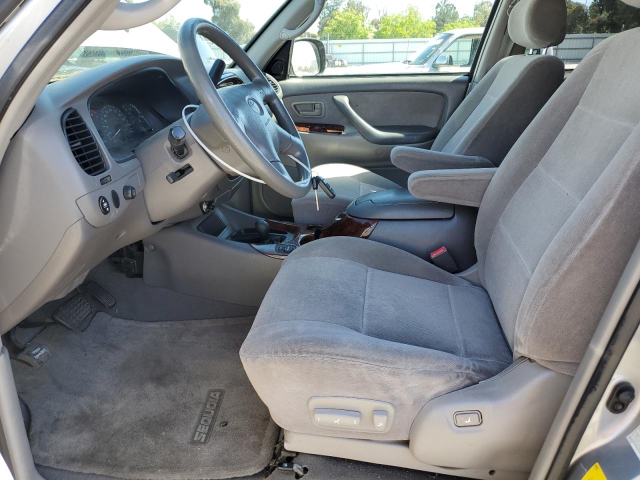 2002 Toyota Sequoia Sr5 VIN: 5TDBT44A92S133513 Lot: 56760975