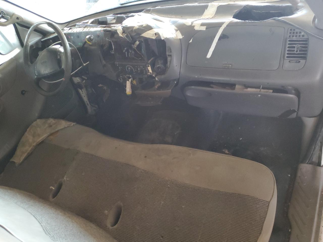 2000 Ford F150 VIN: 1FTRF17W2YNB69909 Lot: 56903205