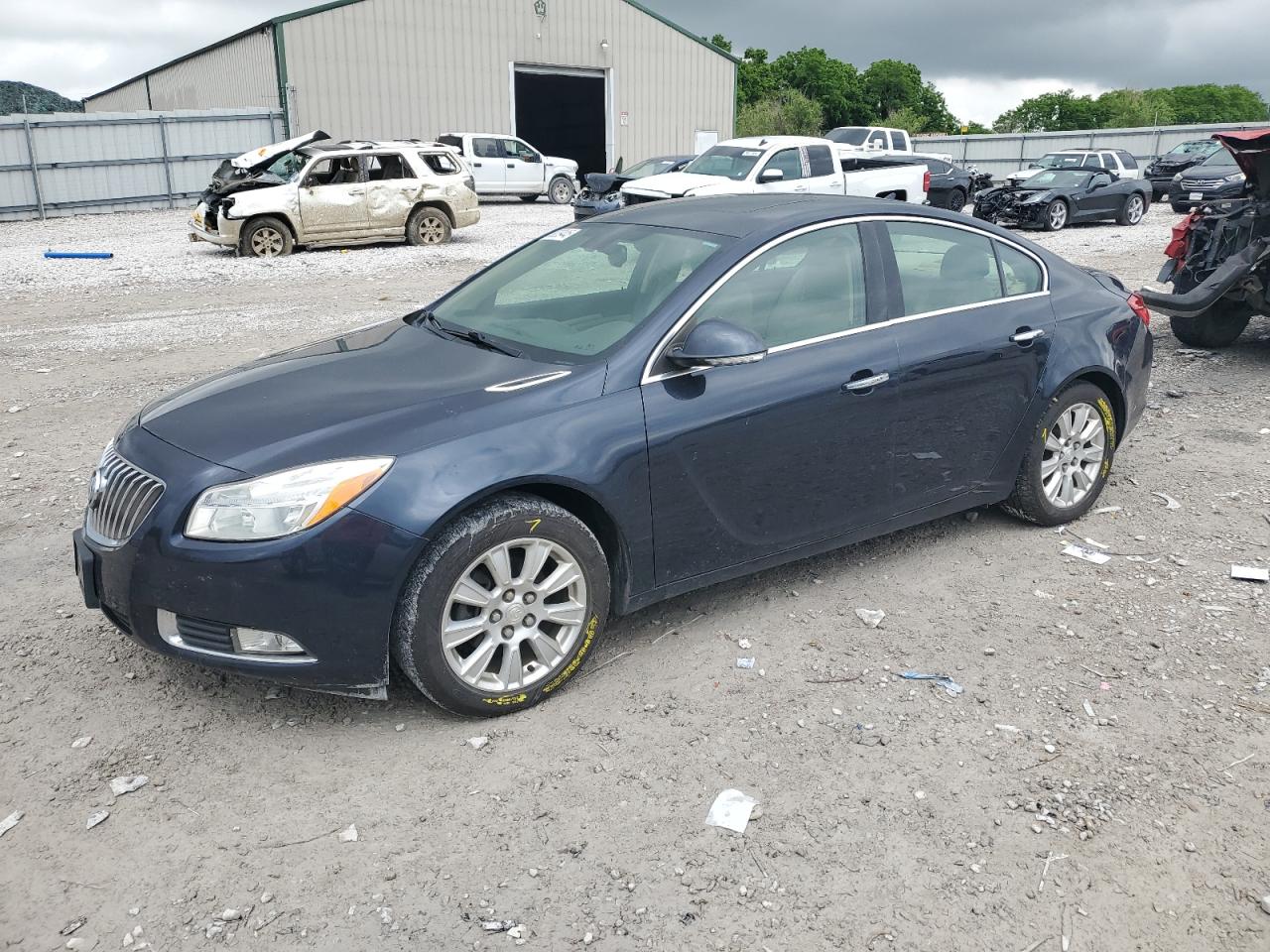 2013 Buick Regal Premium for Sale in Lawrenceburg, KY - Side
