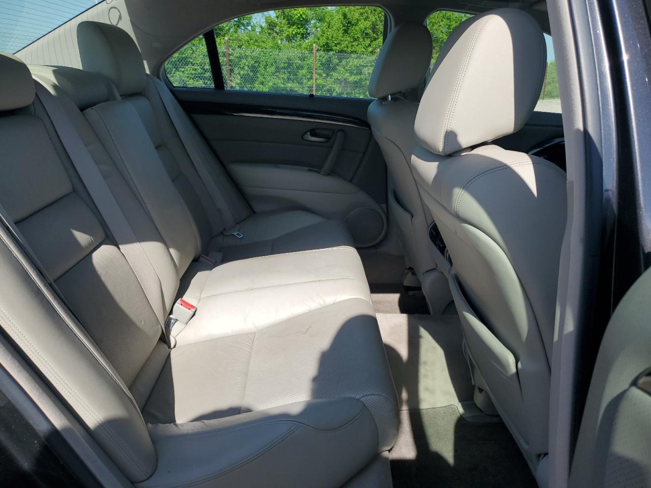 2011 Acura Rl VIN: JH4KB2F67BC000202 Lot: 57073785