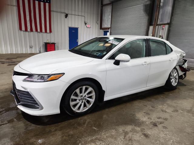 TOYOTA CAMRY LE 2021