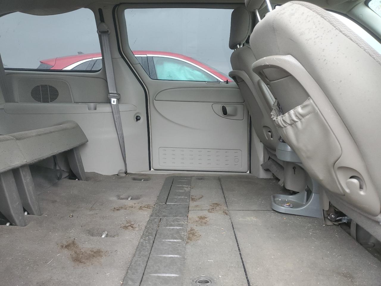 2005 Dodge Grand Caravan Sxt VIN: 2D8GP44LX5R222310 Lot: 56991635