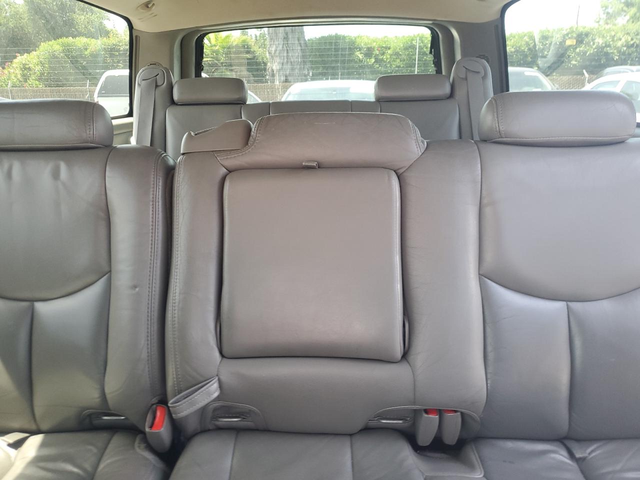 2004 GMC Yukon Xl Denali VIN: 1GKFK66U44J256213 Lot: 57183665