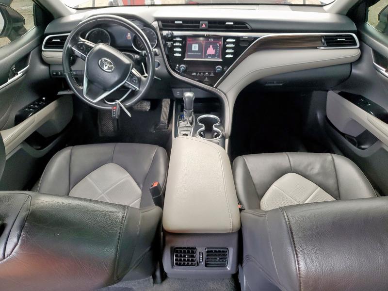  TOYOTA CAMRY 2018 Белы