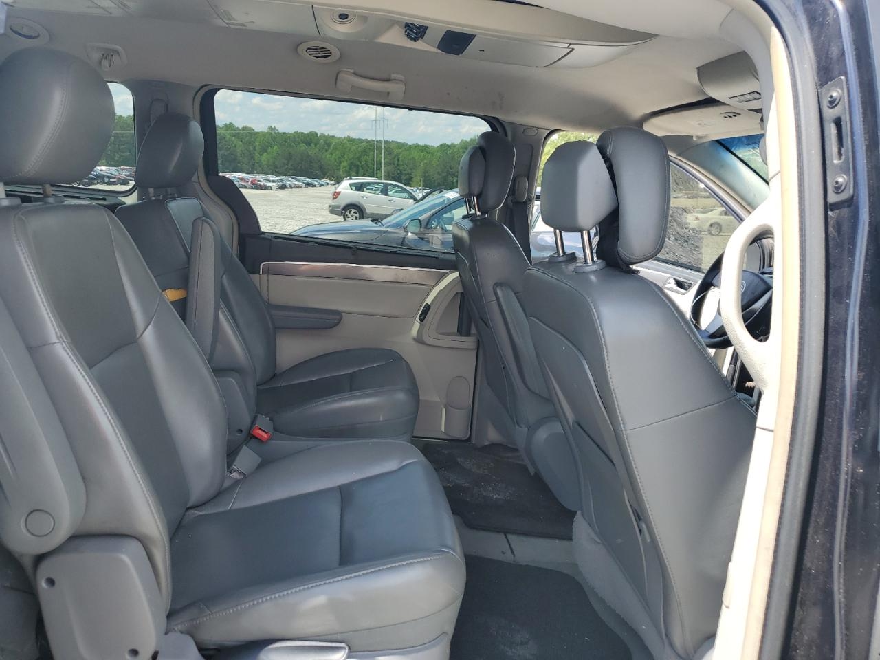 2010 Volkswagen Routan Se VIN: 2V4RW3D15AR294938 Lot: 56761555