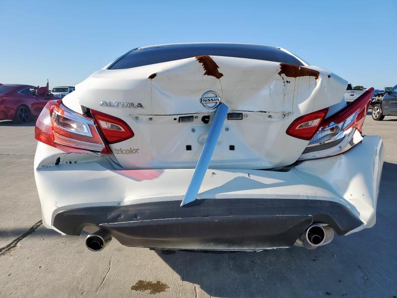 Sedans NISSAN ALTIMA 2016 Biały