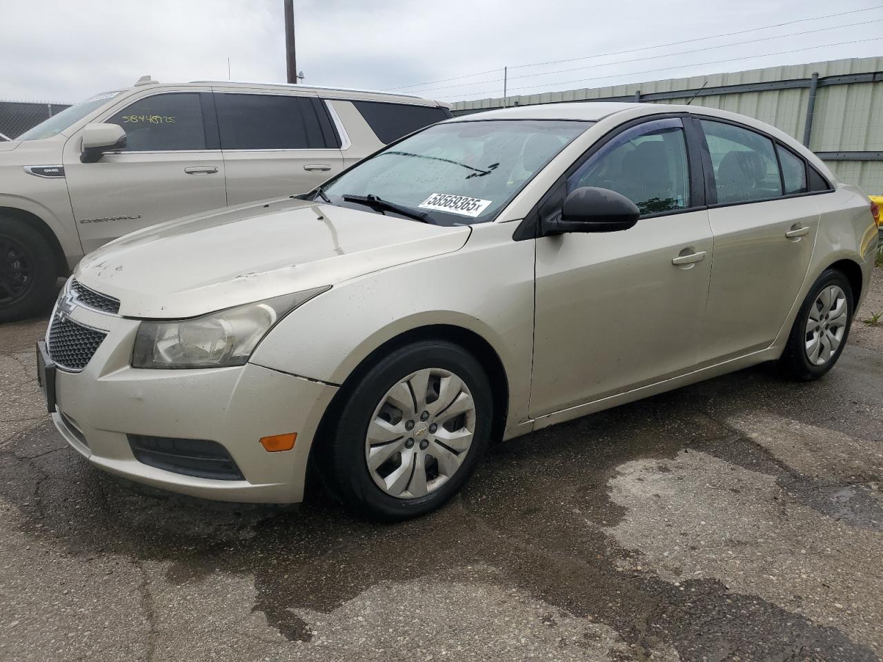 2014 Chevrolet Cruze Ls იყიდება Woodhaven-ში, MI - Minor Dent/Scratches