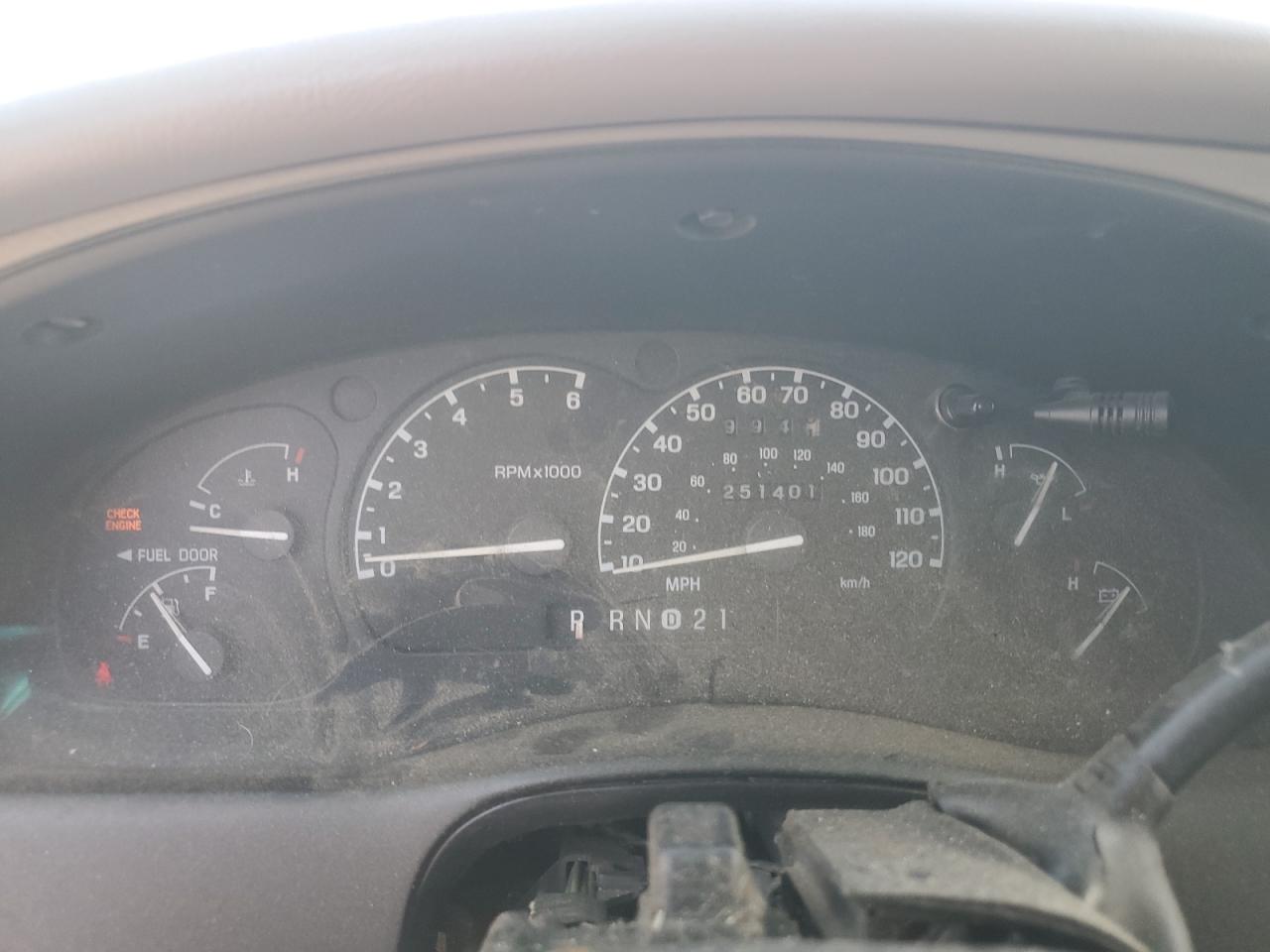 1998 Ford Explorer VIN: 1FMYU22X9WUC05410 Lot: 56376265