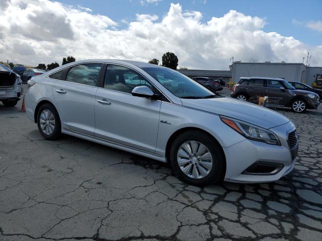 Седаны HYUNDAI SONATA 2016 Серебристый