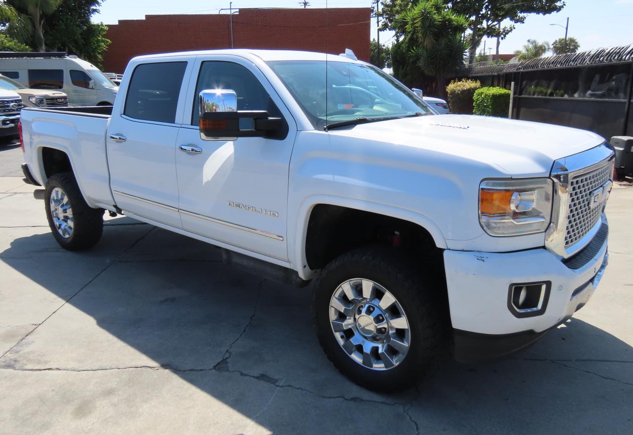 2016 Gmc Sierra K2500 Denali للبيع في Van Nuys، CA - All Over