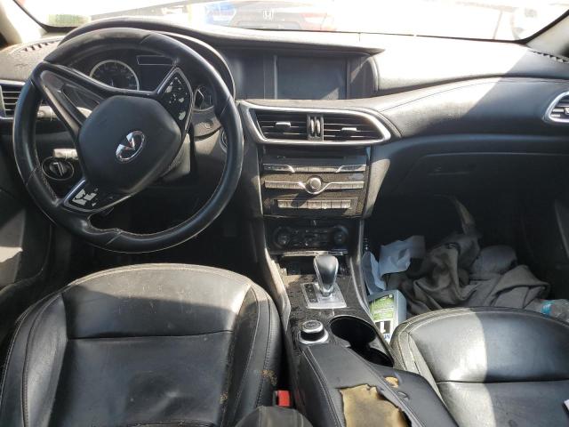  INFINITI QX30 2018 Srebrny