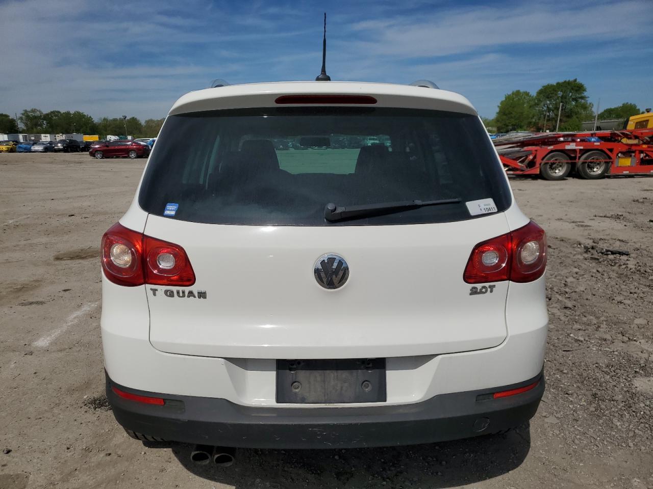 2010 Volkswagen Tiguan S VIN: WVGAV7AX8AW002843 Lot: 54982595