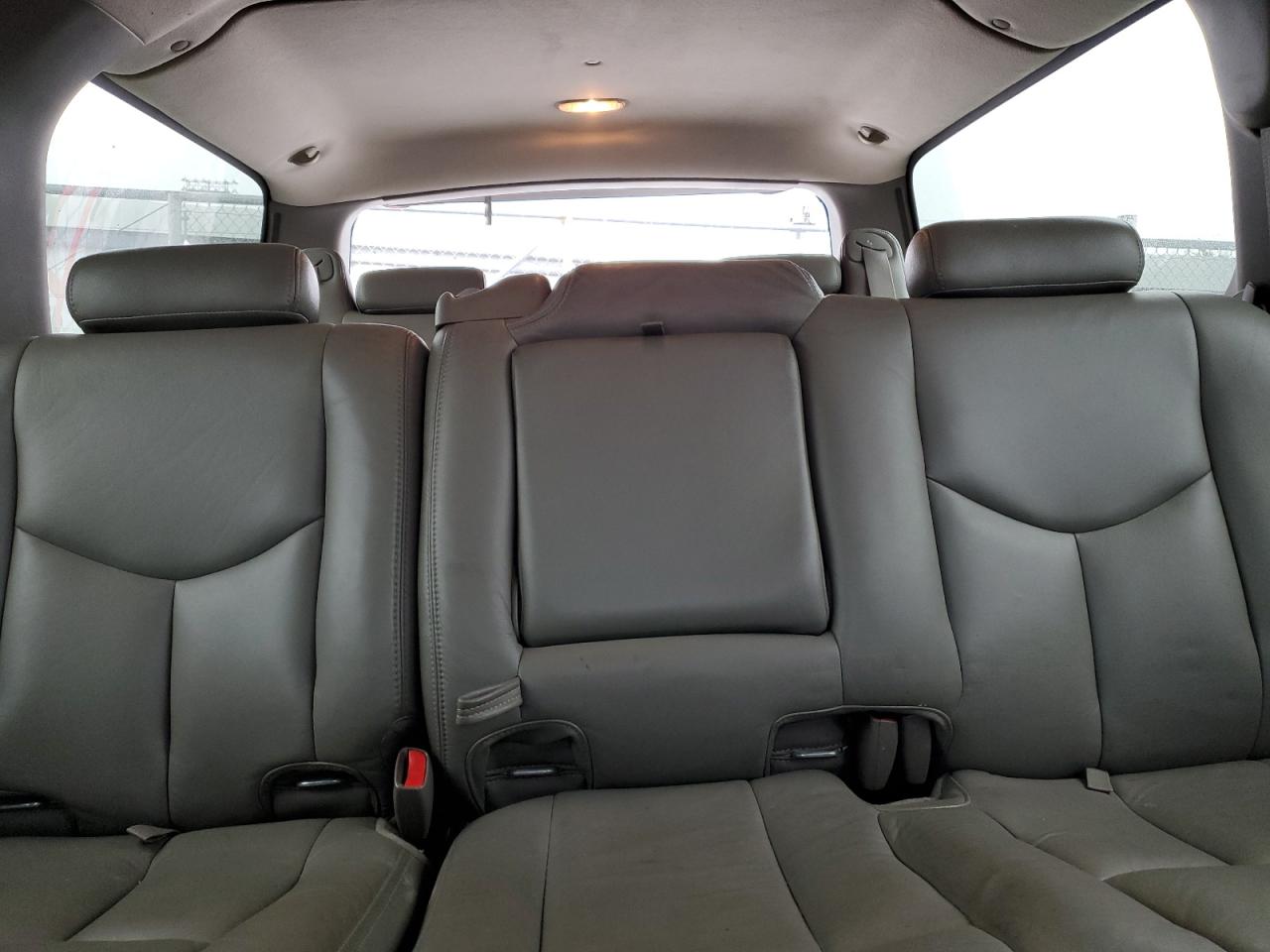 2004 Chevrolet Suburban K1500 VIN: 3GNFK16Z64G191173 Lot: 57981385