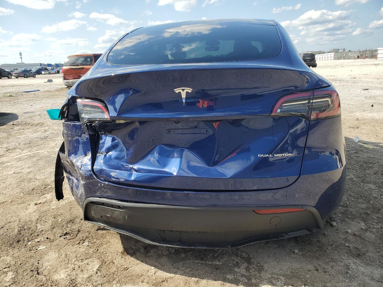 2023 Tesla Model Y VIN: 7SAYGDEE3PA178832 Lot: 57156005