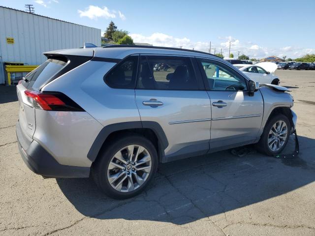  TOYOTA RAV4 2021 Srebrny