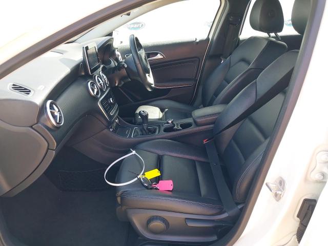 2016 MERCEDES BENZ A 180 SE E