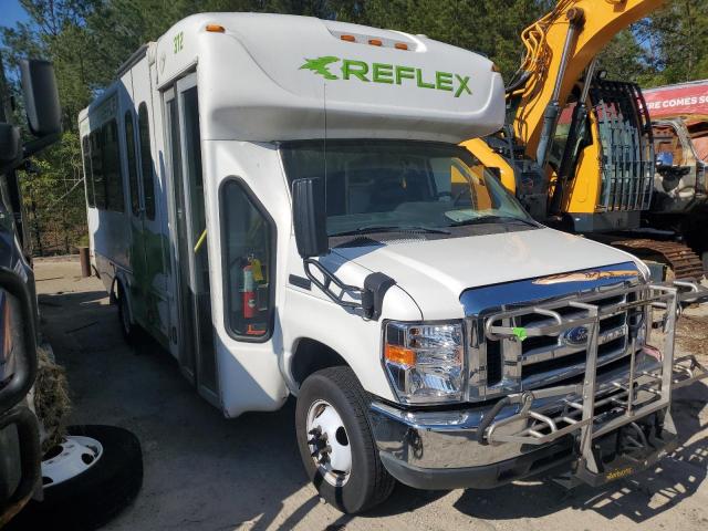 2016 Ford Econoline E450 Super Duty Cutaway Van