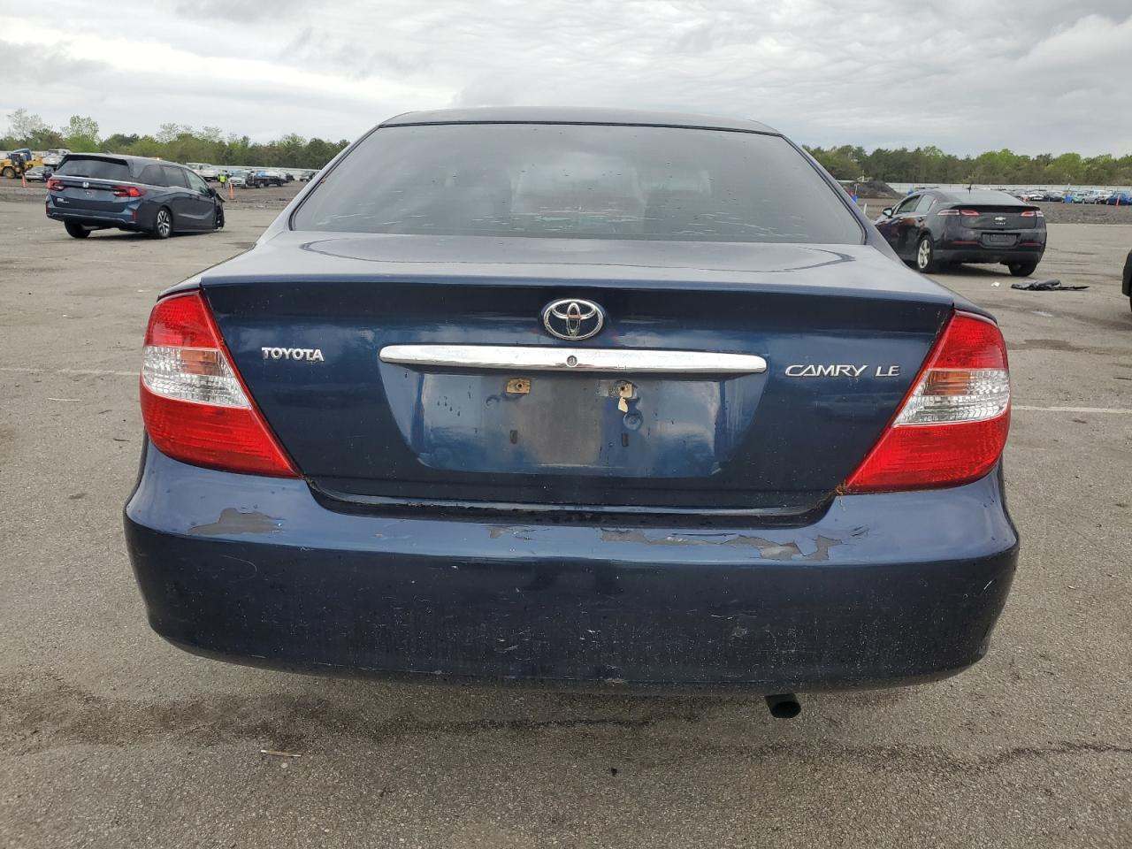 2004 Toyota Camry Le VIN: 4T1BE32K84U261333 Lot: 56899435