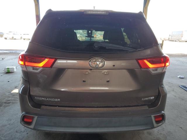  TOYOTA HIGHLANDER 2017 Коричневый