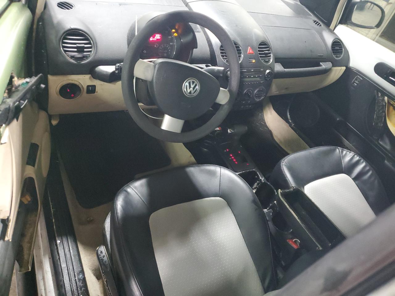 2007 Volkswagen New Beetle 2.5L Option Package 1 VIN: 3VWRW31C97M501683 Lot: 57724255
