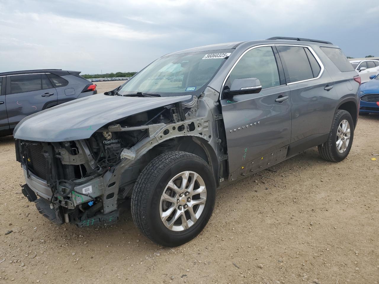 2020 Chevrolet Traverse Lt for Sale in San Antonio, TX - Front End