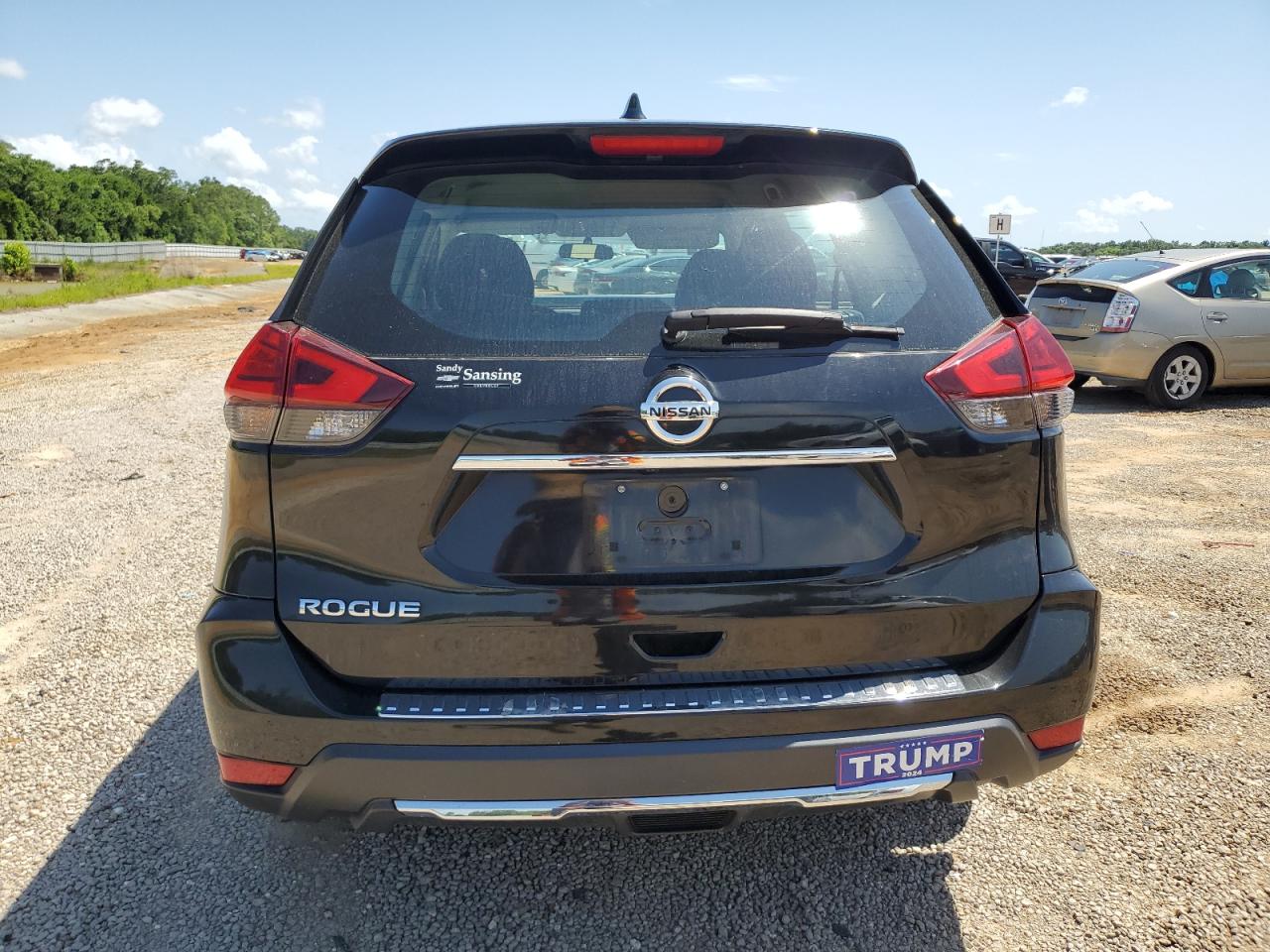 2017 Nissan Rogue S VIN: 5N1AT2MT1HC813476 Lot: 56934035