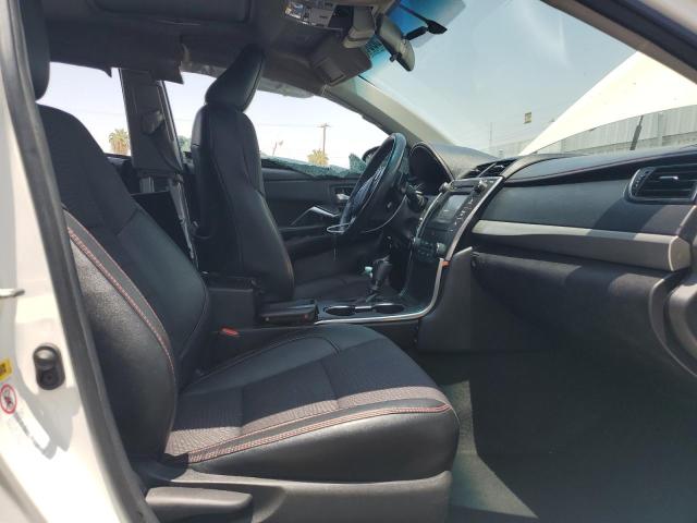  TOYOTA CAMRY 2017 Biały