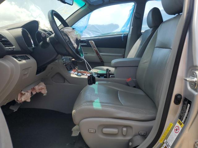  TOYOTA HIGHLANDER 2012 Srebrny