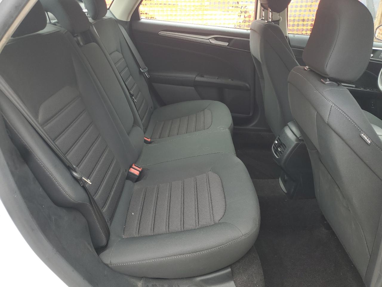 2020 Ford Fusion Se VIN: 3FA6P0LU9LR263215 Lot: 55386675