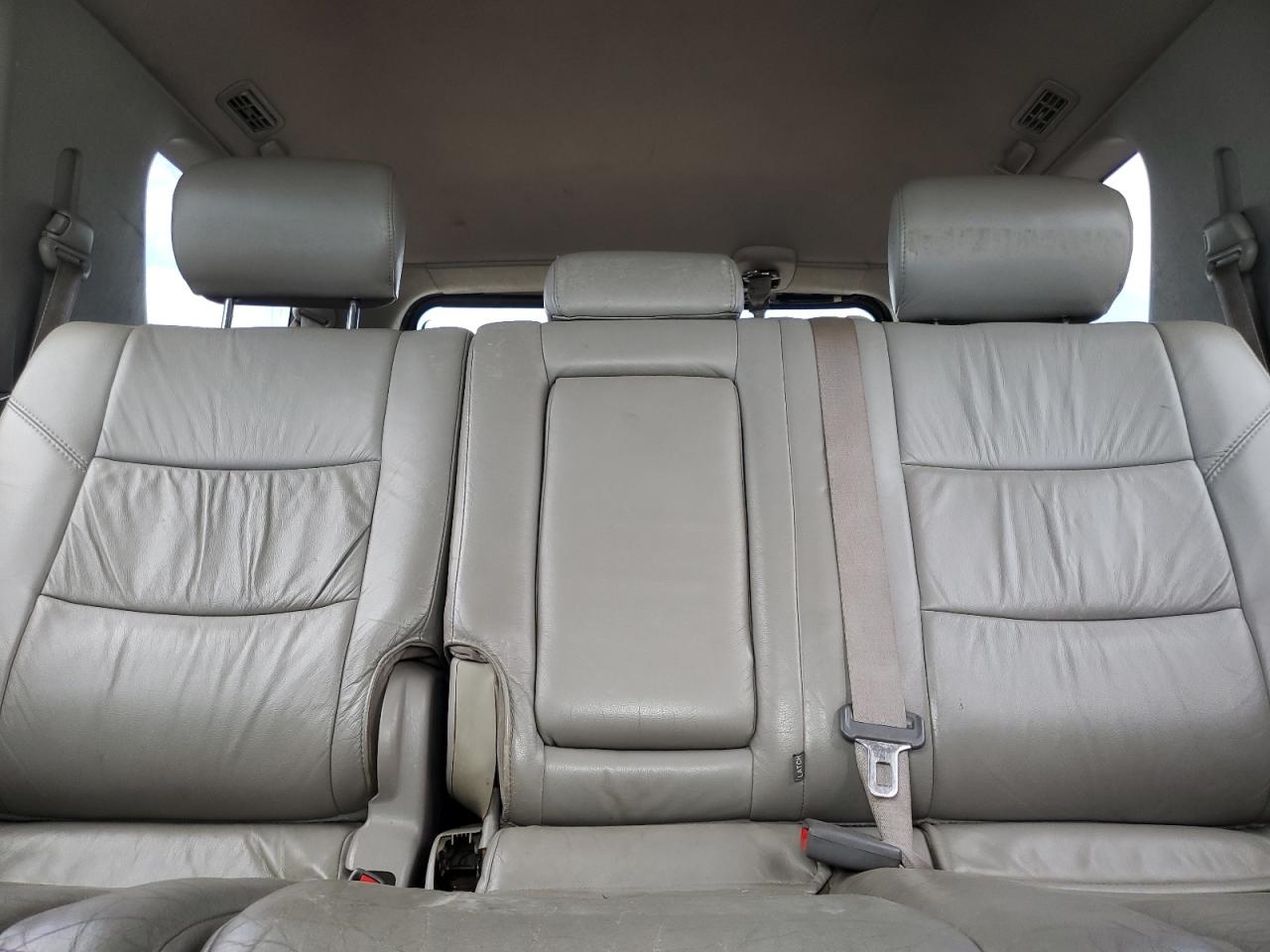 2002 Toyota Sequoia Limited VIN: 5TDBT48A42S060271 Lot: 56887805