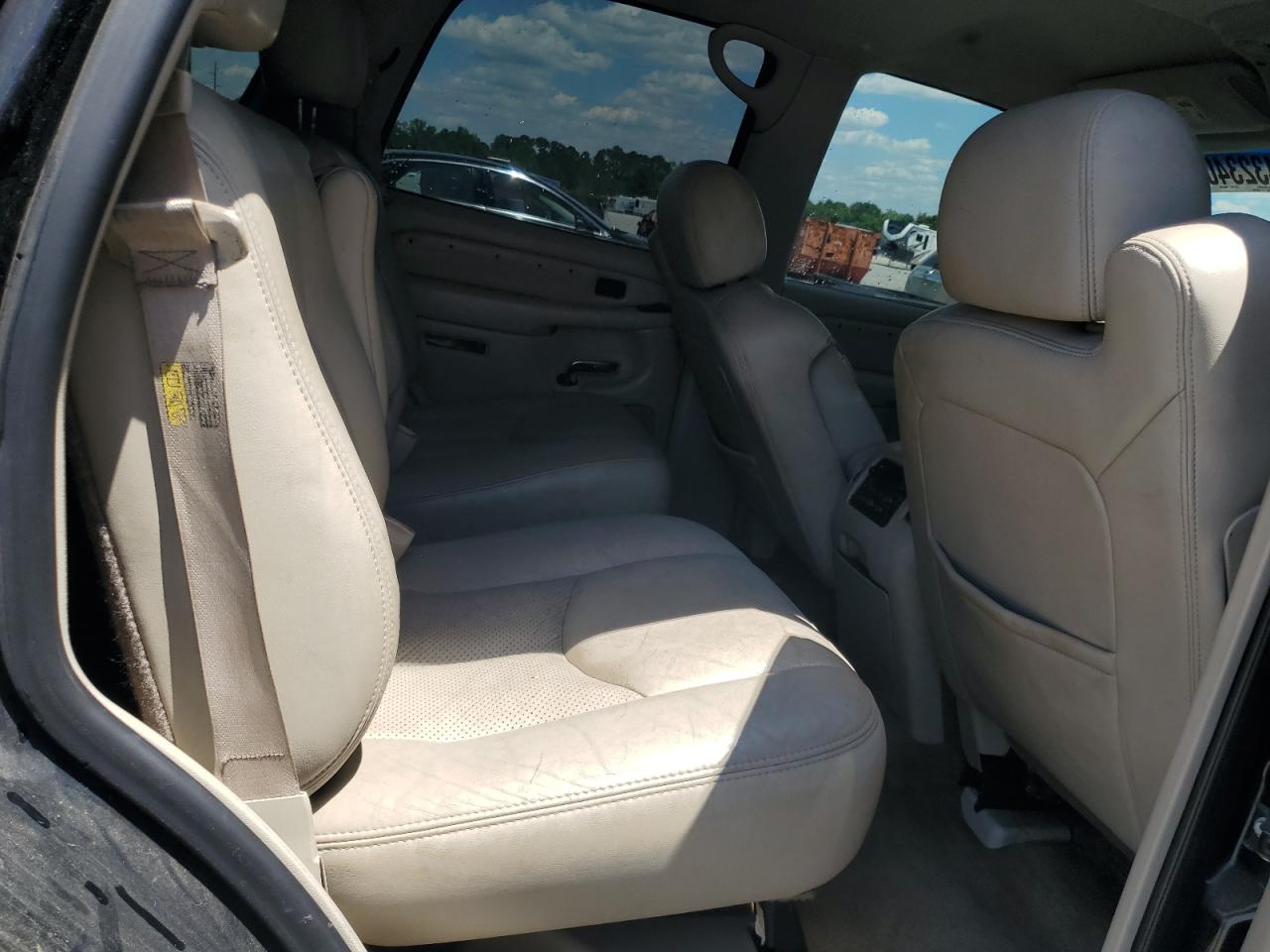 2005 Cadillac Escalade Luxury VIN: 1GYEK63N55R212898 Lot: 54323405
