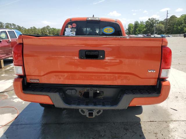  TOYOTA TACOMA 2017 Pomarańczowy