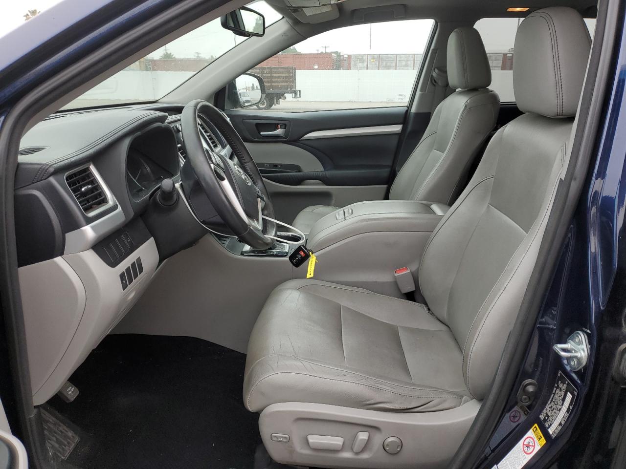 2014 Toyota Highlander Xle VIN: 5TDJKRFH2ES032680 Lot: 57284945