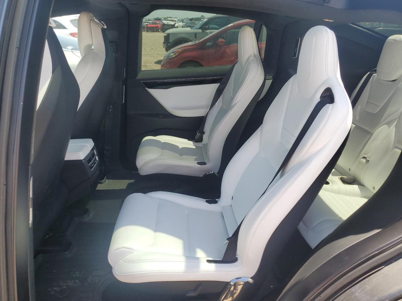 2017 Tesla Model X VIN: 5YJXCBE21HF063925 Lot: 55888105