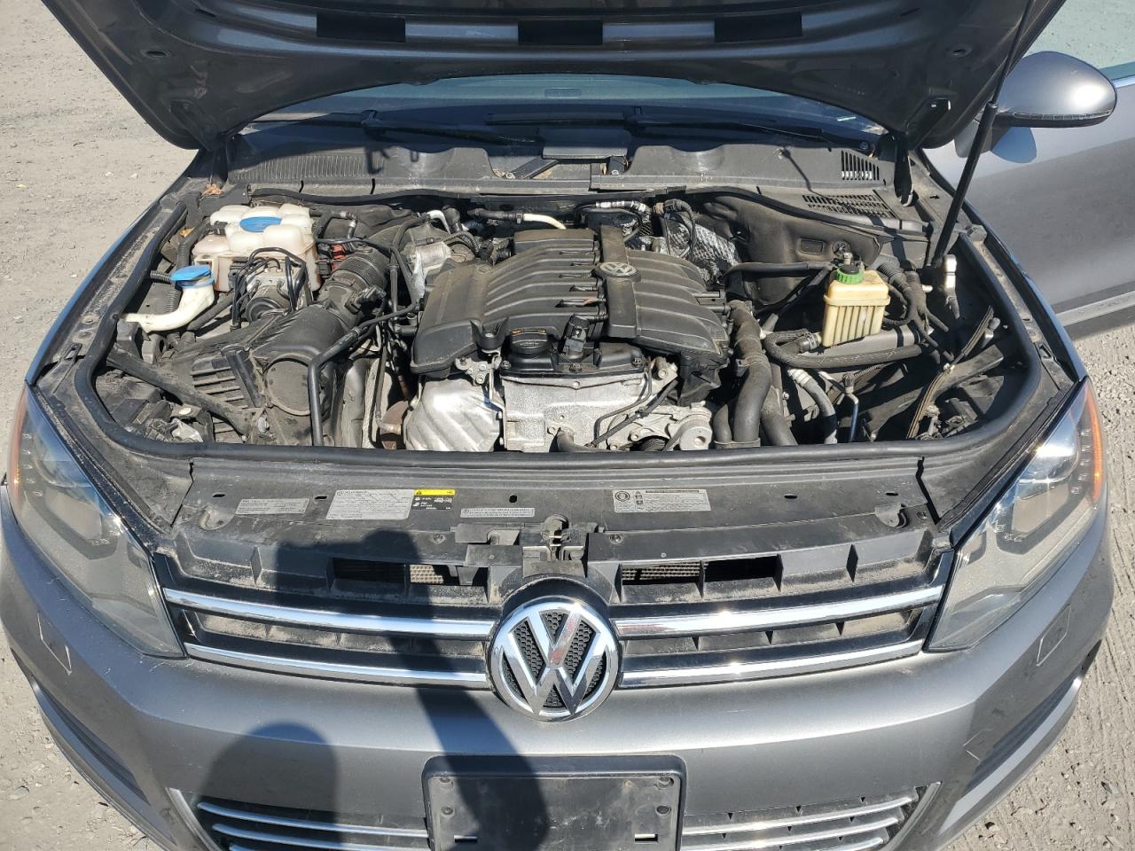 2013 Volkswagen Touareg V6 VIN: WVGEF9BP8DD009350 Lot: 55775385