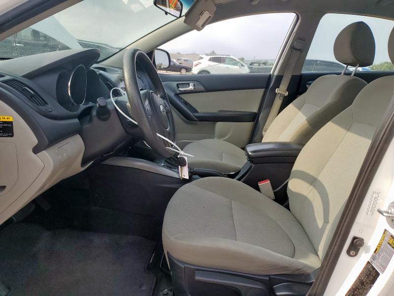 Sedans KIA FORTE 2013 Biały