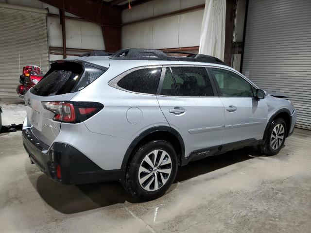  SUBARU OUTBACK 2022 Srebrny