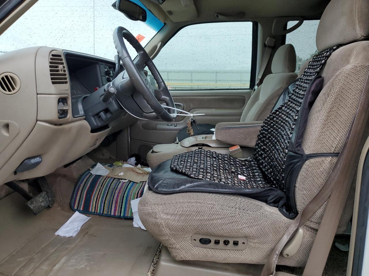 1997 Chevrolet Suburban C1500 VIN: 1GNEC16R9VJ383082 Lot: 55621515