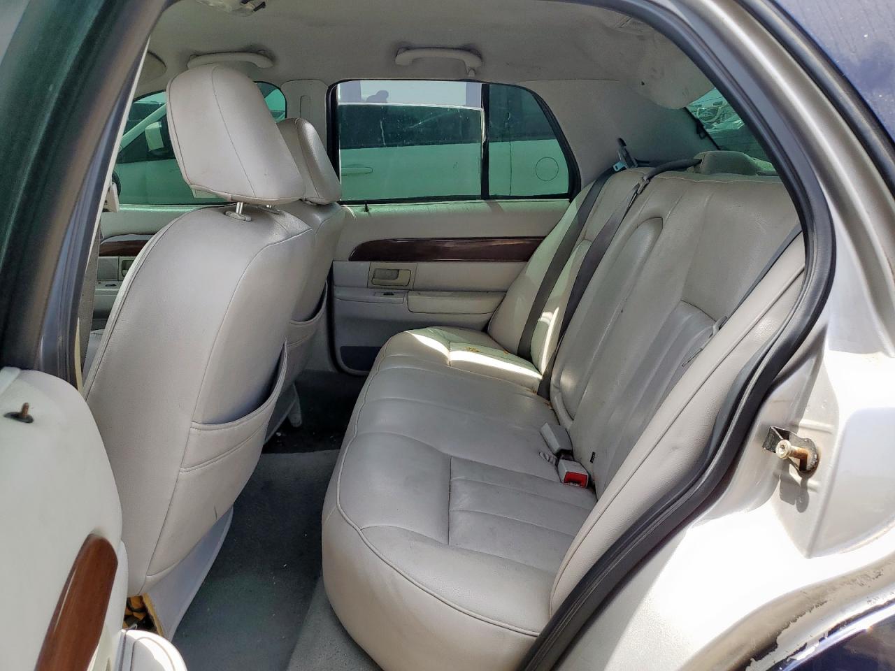 2004 Mercury Grand Marquis Gs VIN: 2MEFM74W64X603871 Lot: 56545655