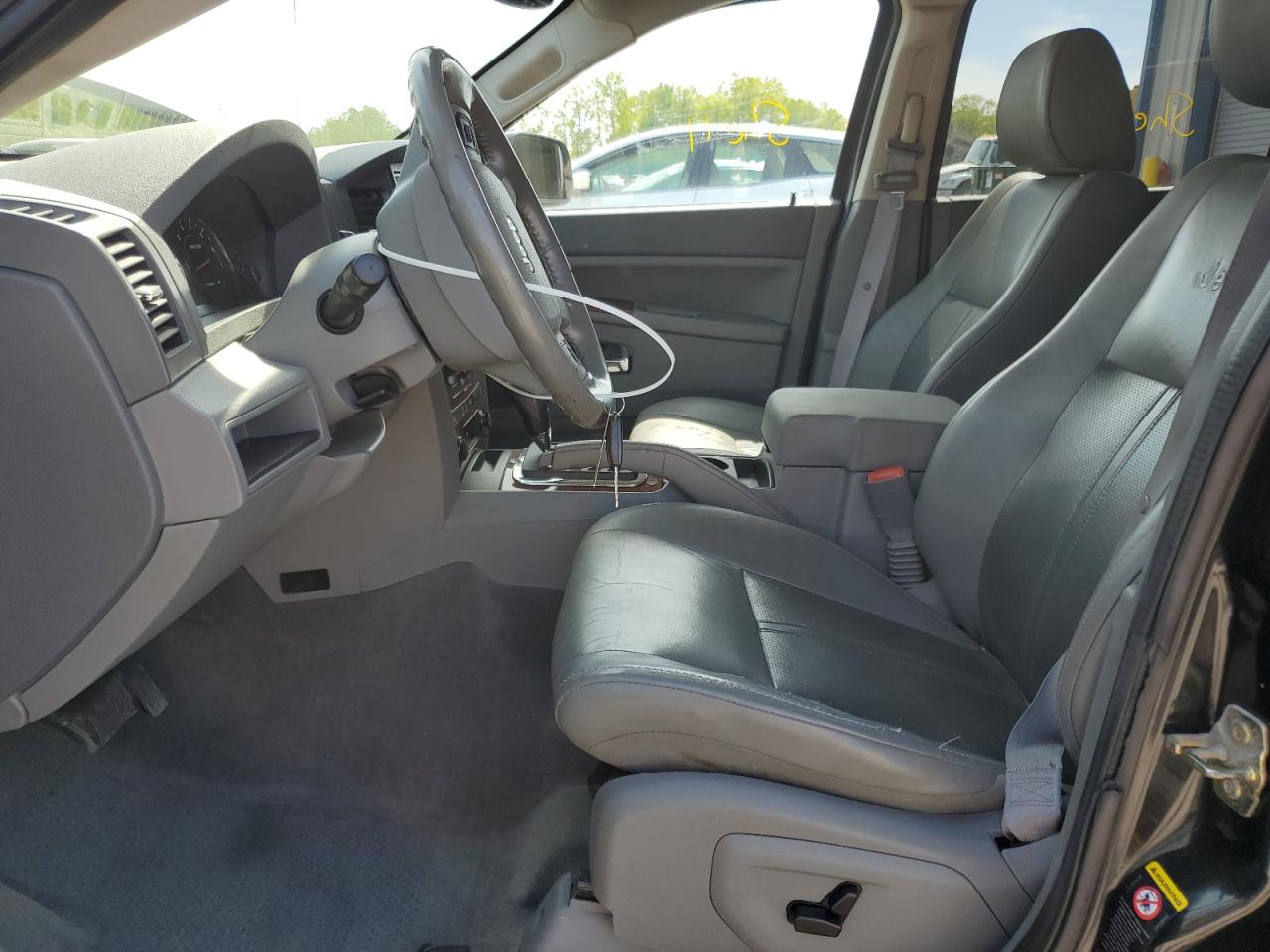 2005 Jeep Grand Cherokee Limited VIN: 1J8HR58215C643905 Lot: 56578825