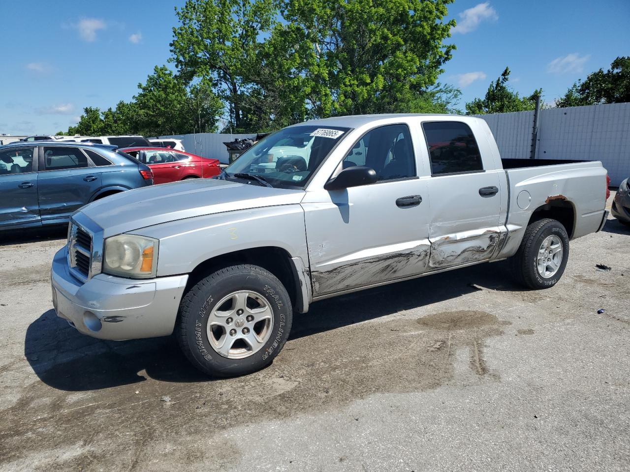 2006 Dodge Dakota Quad Slt for Sale in Bridgeton, MO - Side
