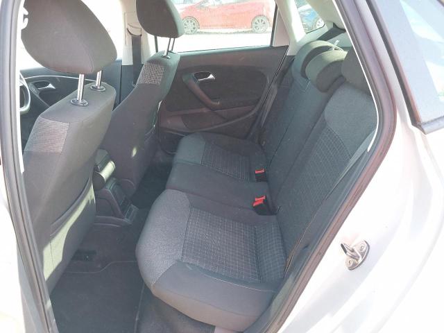 2015 VOLKSWAGEN POLO