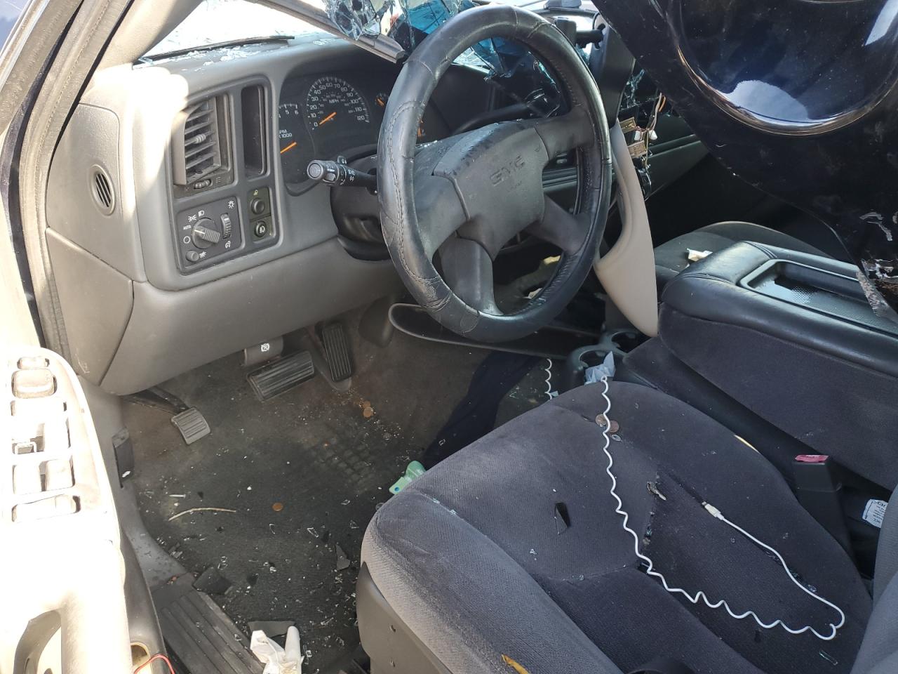2005 GMC New Sierra C1500 VIN: 2GTEC13T451147121 Lot: 56639755