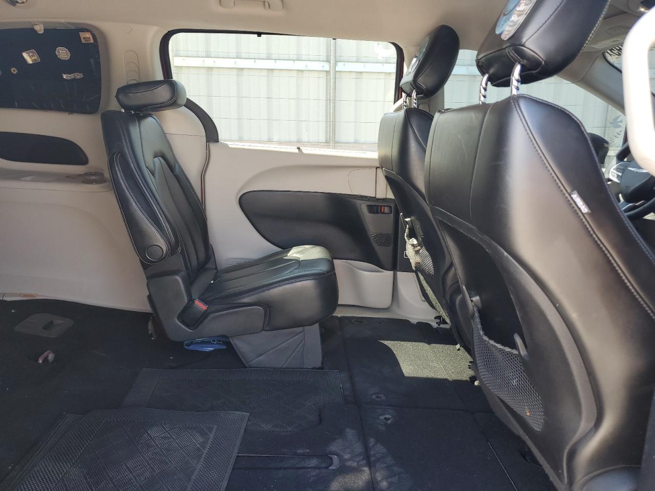 2020 Chrysler Voyager Lxi VIN: 2C4RC1DG1LR261837 Lot: 56412495
