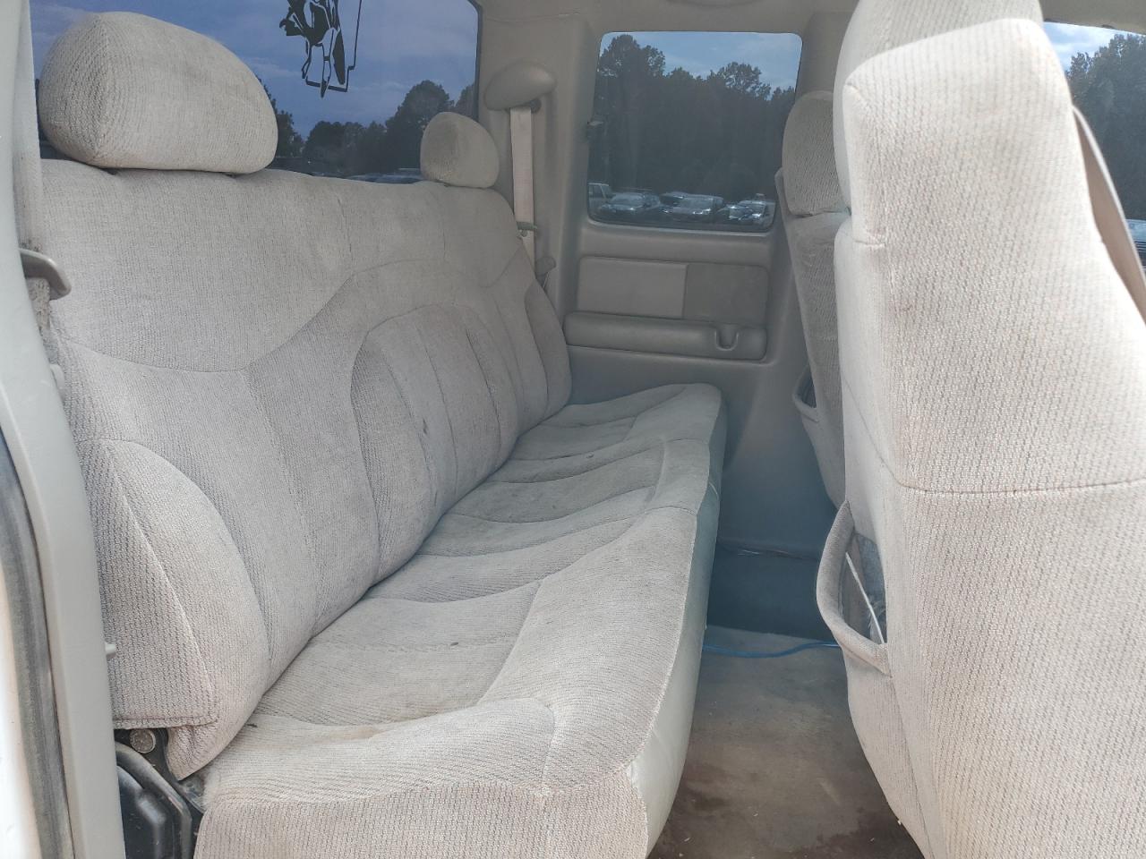 2000 GMC New Sierra K1500 VIN: 1GTEK19TXYE161375 Lot: 56553525