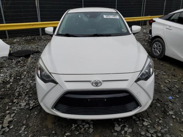  TOYOTA YARIS 2017 Biały