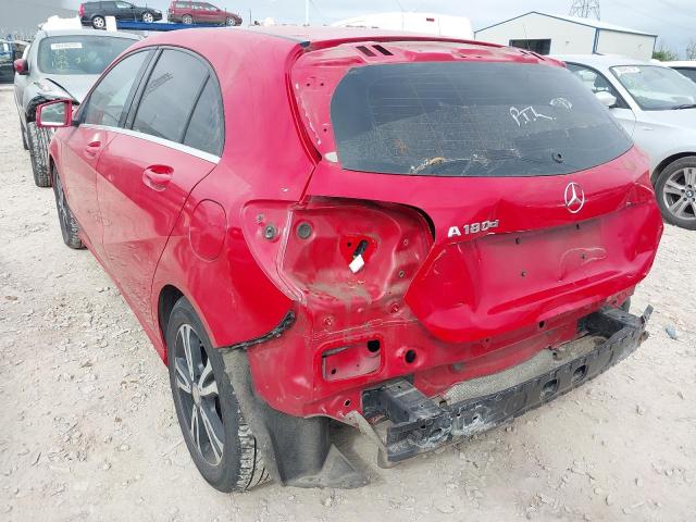 2016 MERCEDES BENZ A 180 D SE