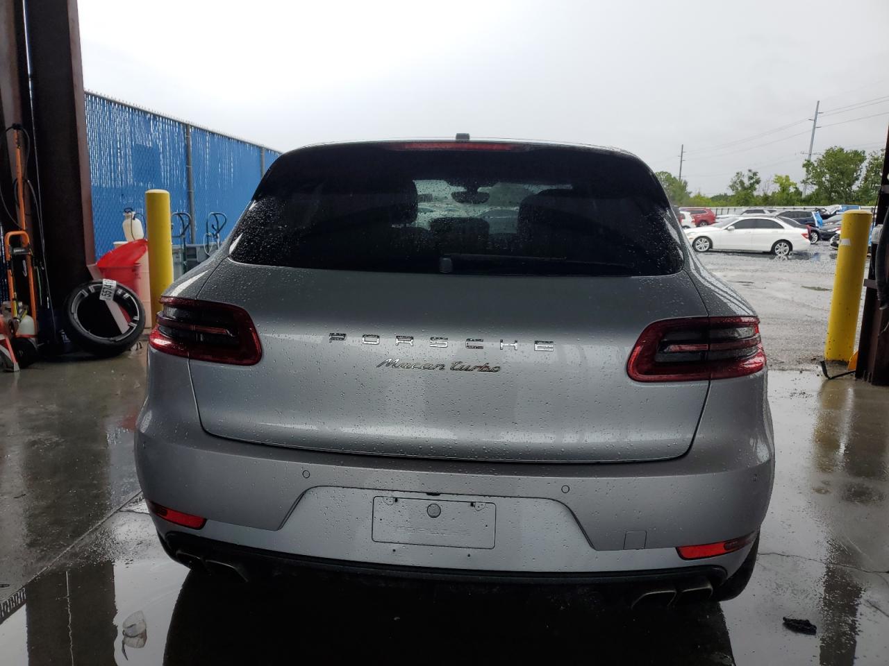 2016 Porsche Macan Turbo VIN: WP1AF2A54GLB93236 Lot: 56667095