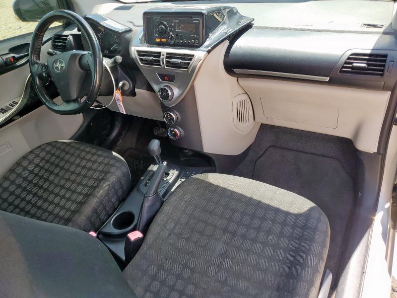  SCION IQ 2012 Silver