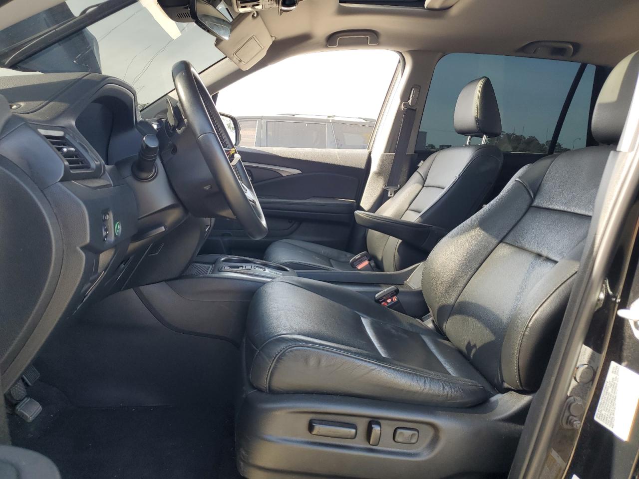 2021 Honda Pilot Se VIN: 5FNYF5H25MB042174 Lot: 57429825